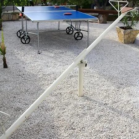 House With A Pool Eva Polaca