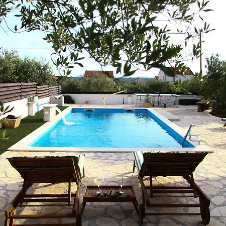 House With A Pool Eva Villa